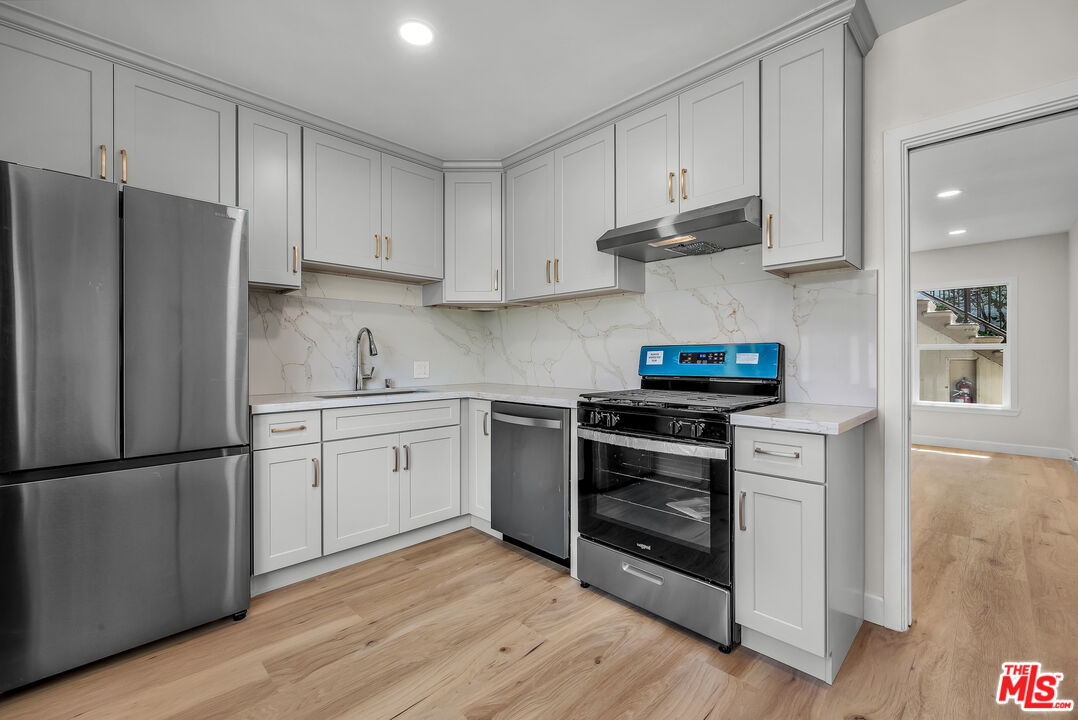 2027 Euclid St Unit: C