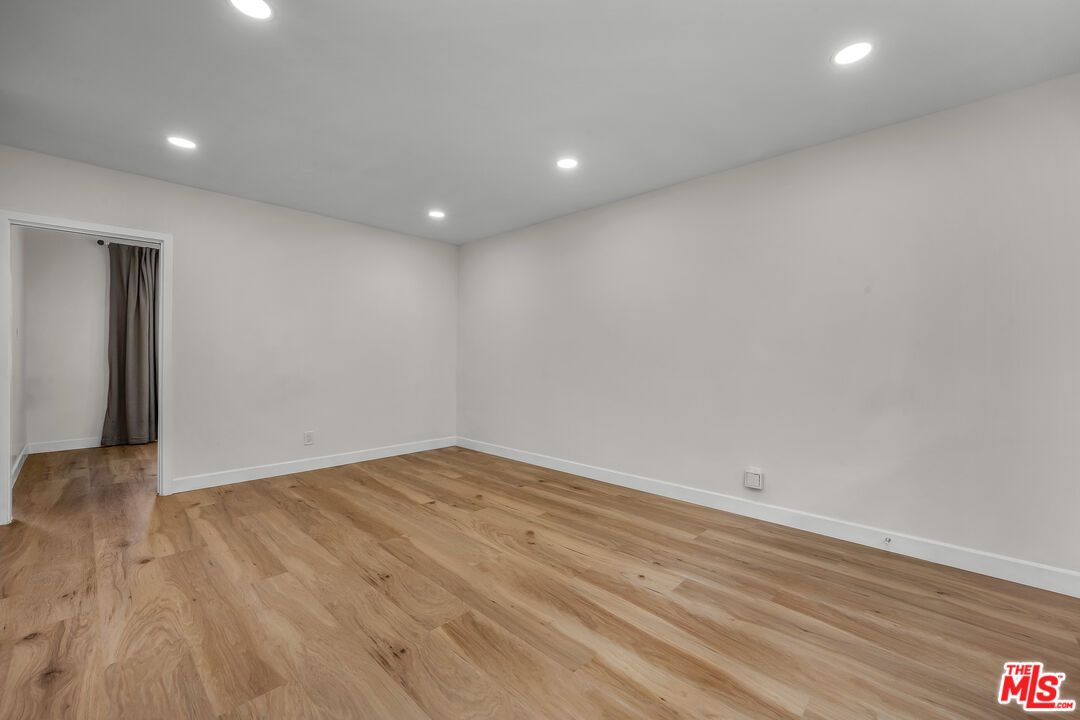 2027 Euclid St Unit: C