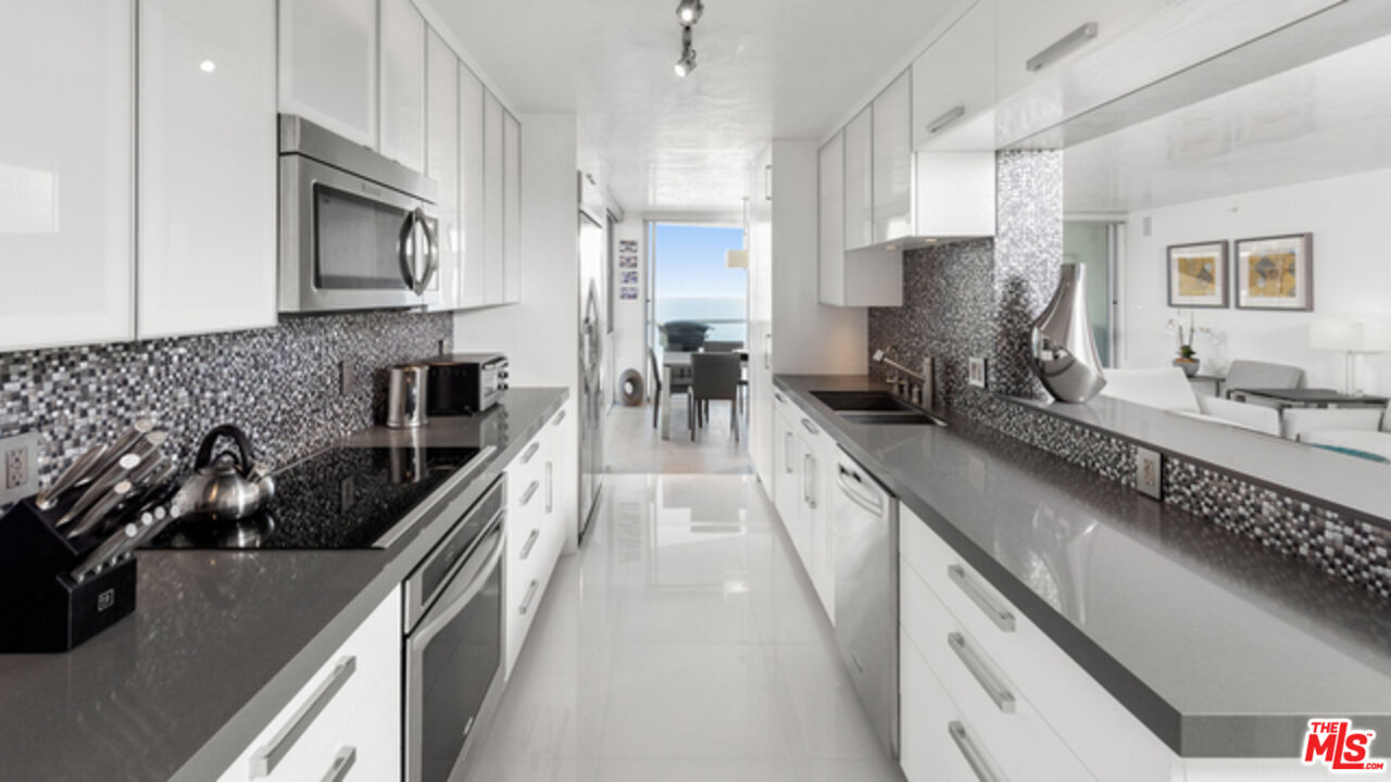 201 Ocean Ave Unit: 1604P