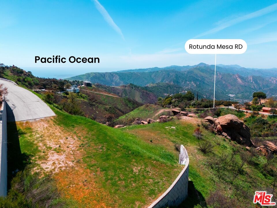 24775 W Saddle Peak Rd