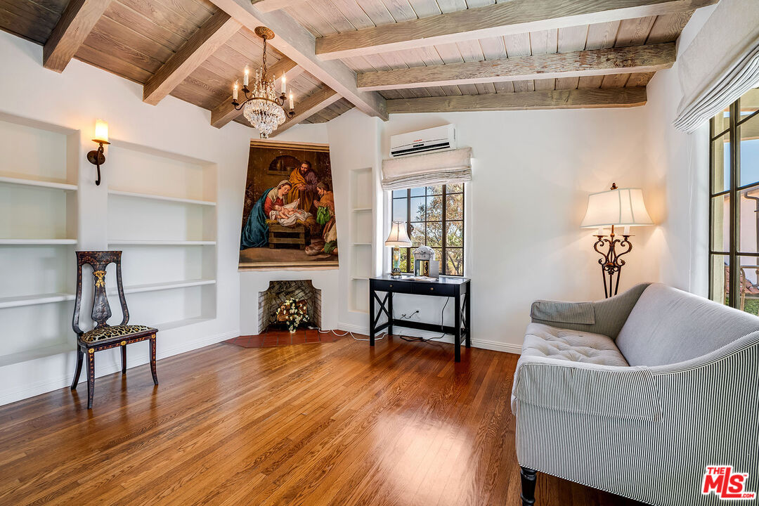 1046 Chautauqua Blvd