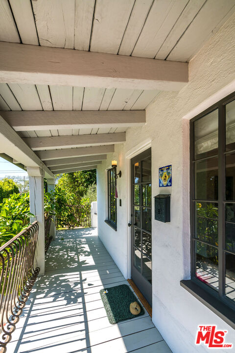 1046 Chautauqua Blvd