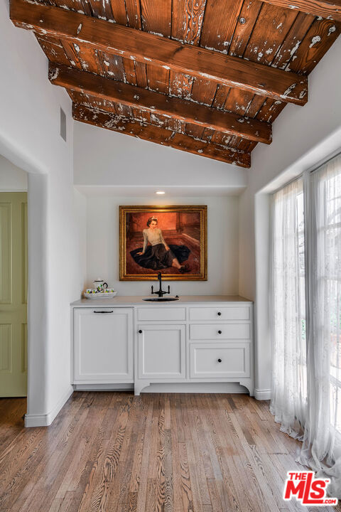 1046 Chautauqua Blvd