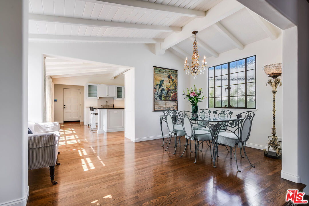 1046 Chautauqua Blvd