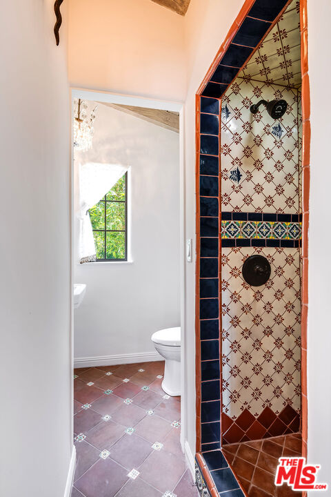 1046 Chautauqua Blvd