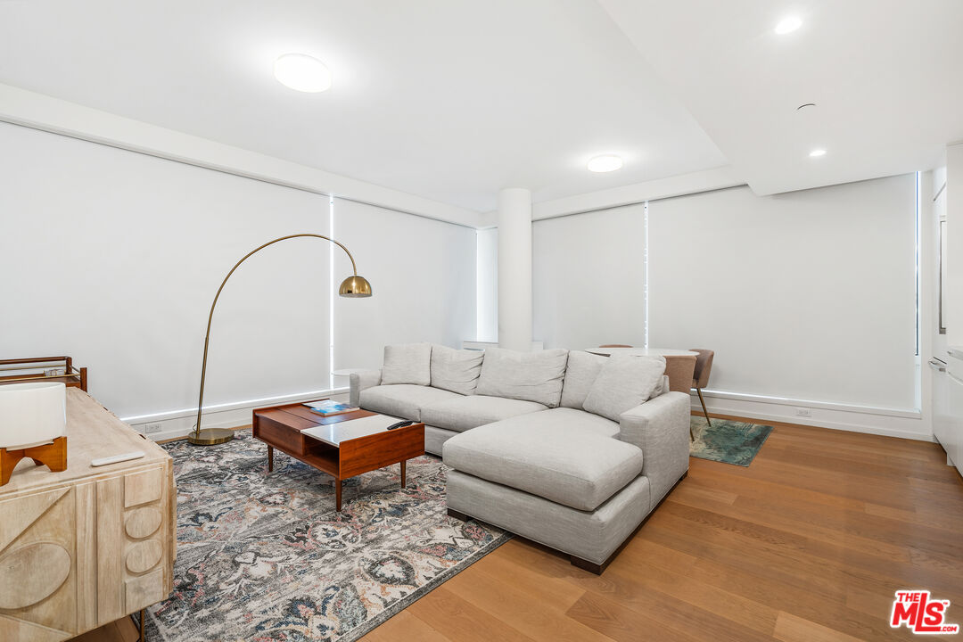 877 Francisco St Unit: 3202