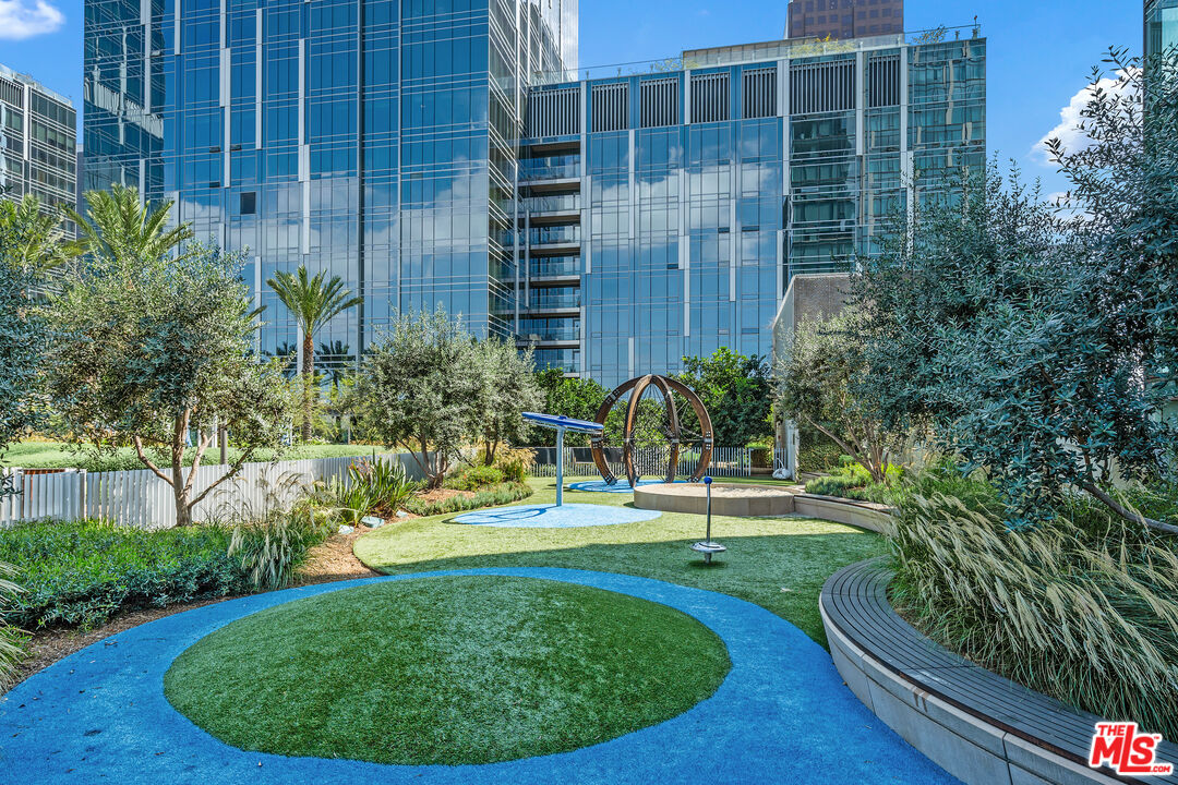 877 Francisco St Unit: 3202