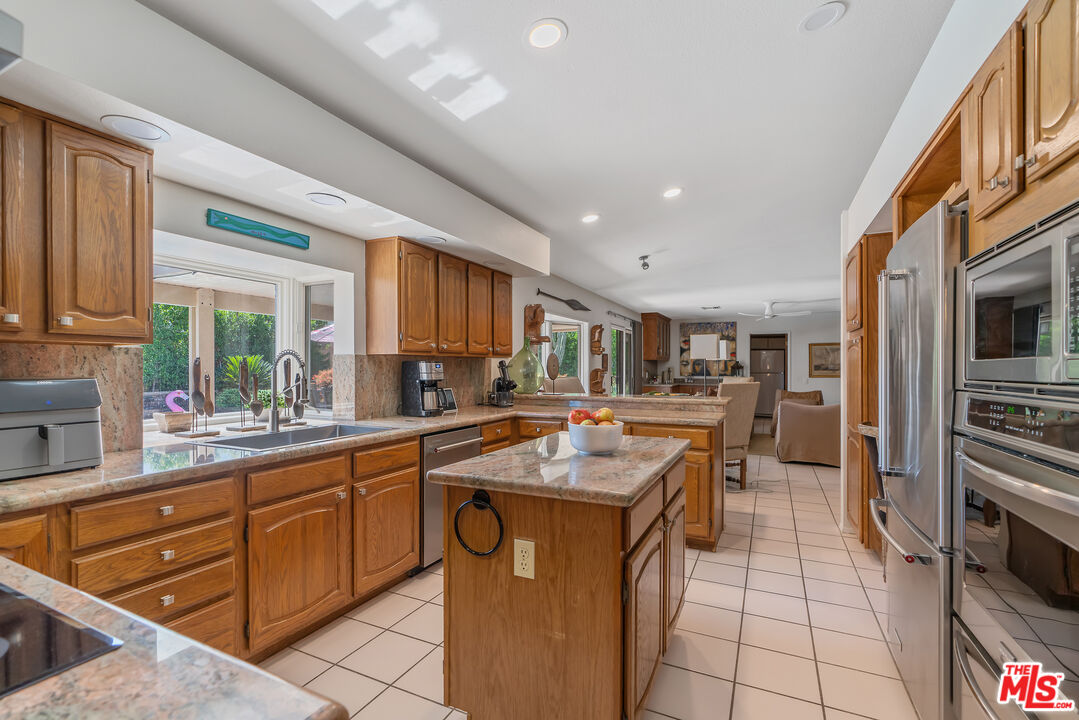 3599 E EL GAUCHO CIR