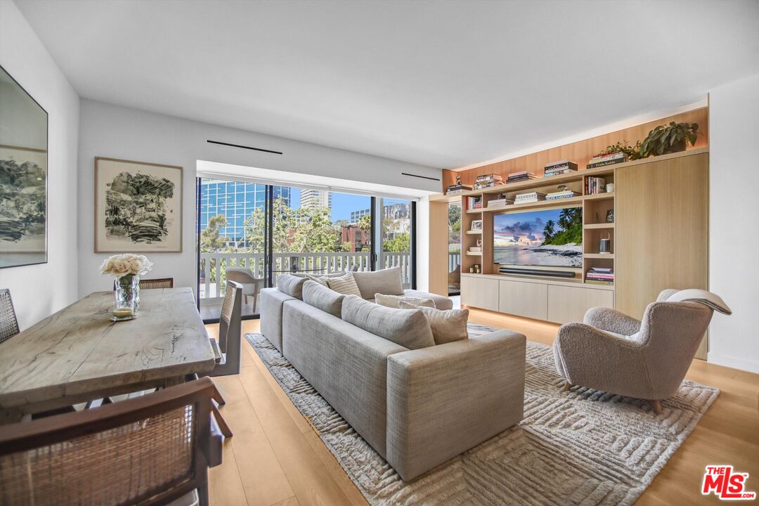 999 N Doheny Dr Unit: 512