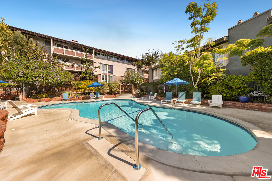 6425 Green Valley Cir Unit: 302