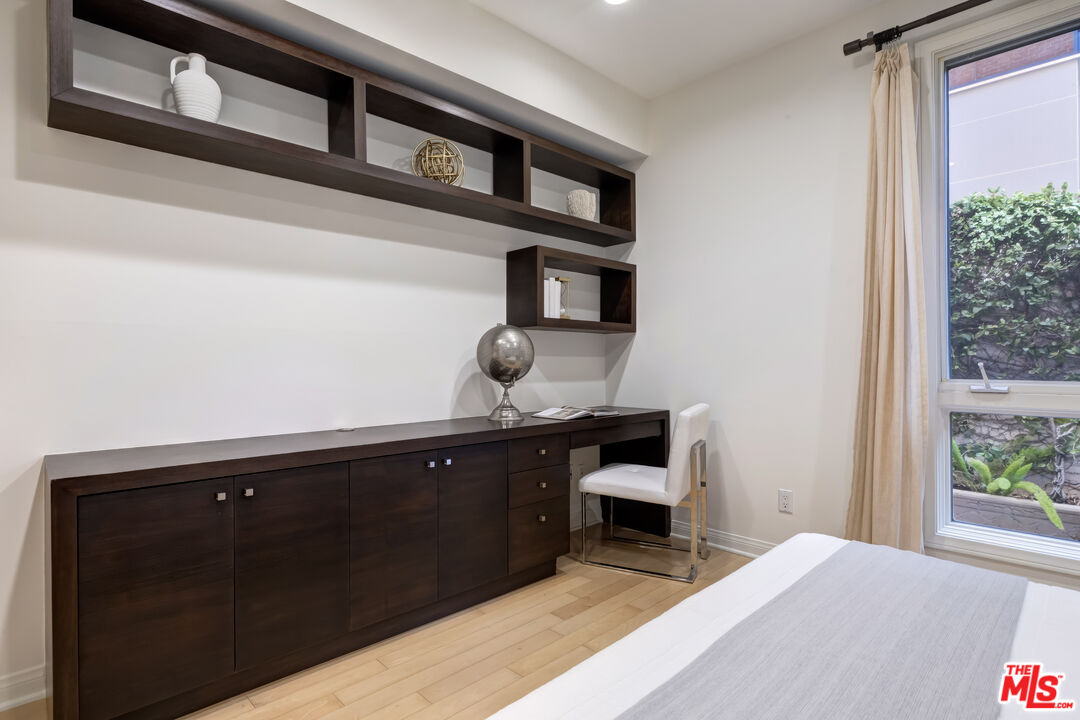 121 N Almont Dr Unit: 103