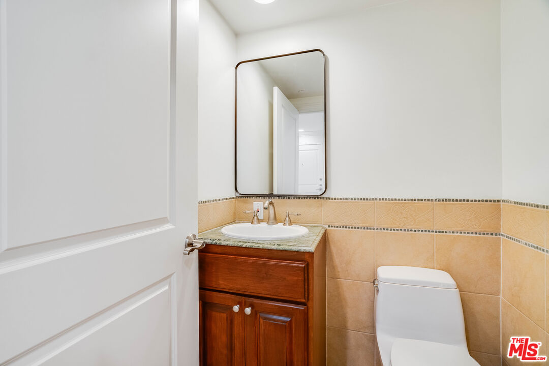 8610 Chalmers Dr Unit: 101