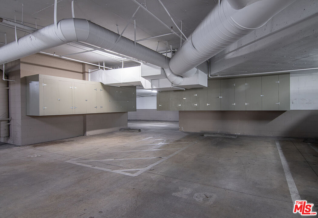 458 N Oakhurst Dr Unit: 102