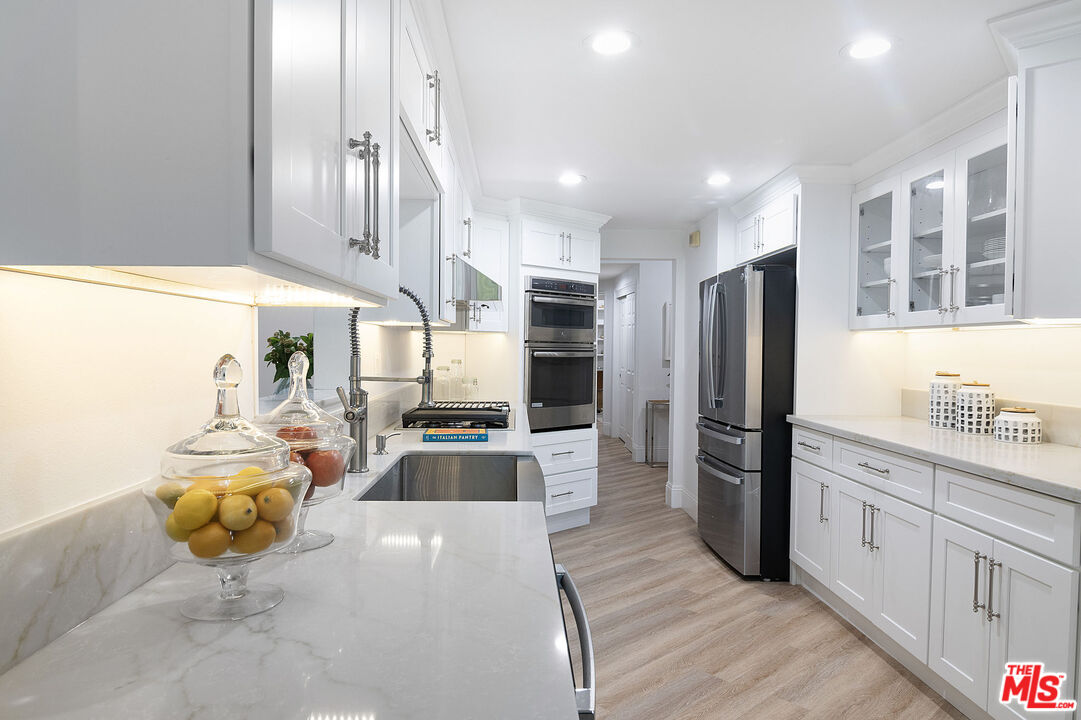 458 N Oakhurst Dr Unit: 102