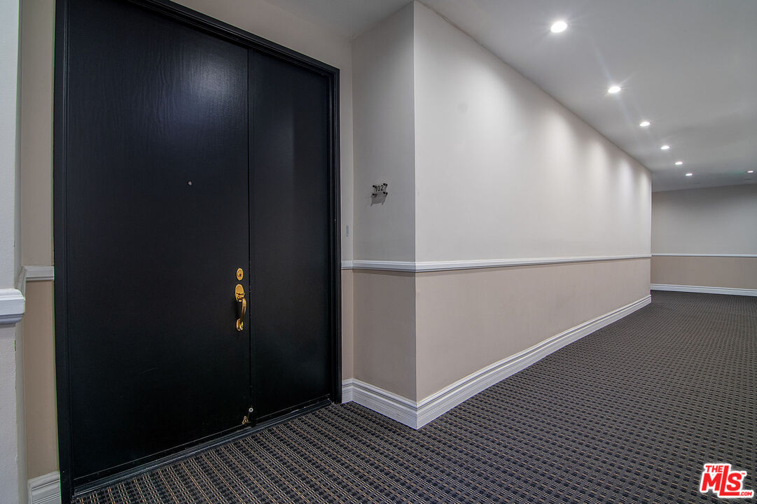 458 N Oakhurst Dr Unit: 102