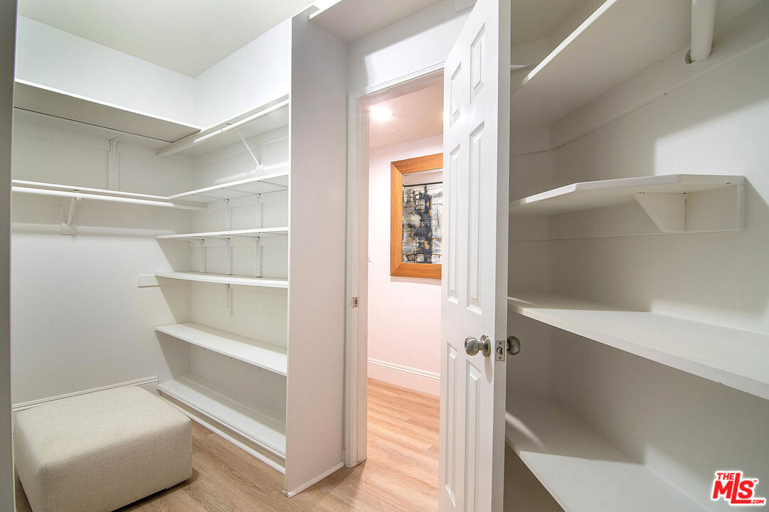 458 N Oakhurst Dr Unit: 102