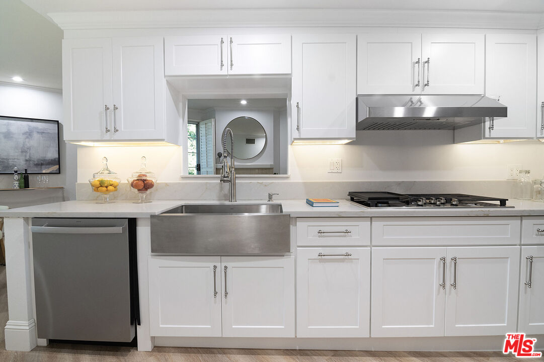 458 N Oakhurst Dr Unit: 102