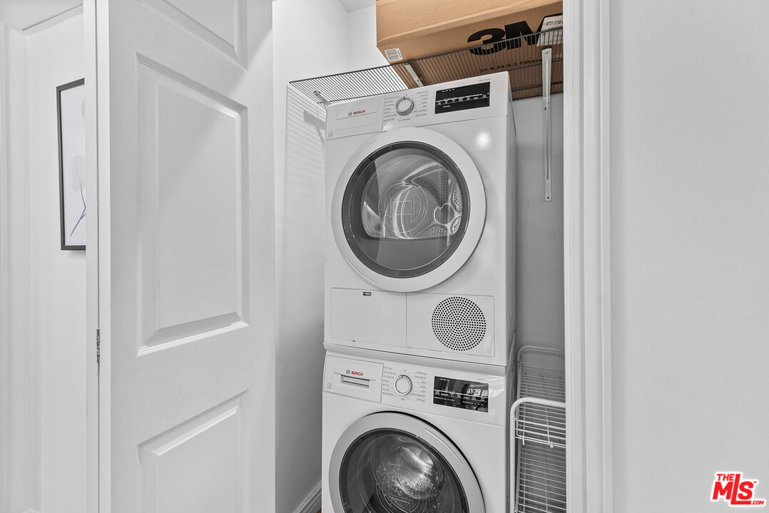 2318 Fox Hills Dr Unit: 102