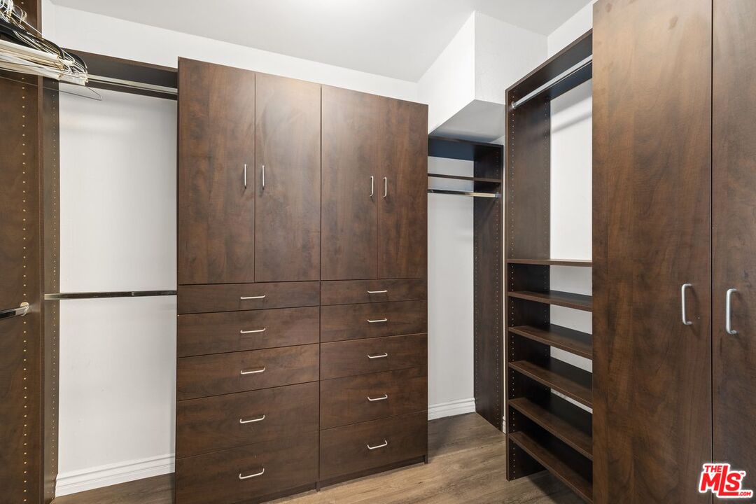 818 6Th St Unit: 301