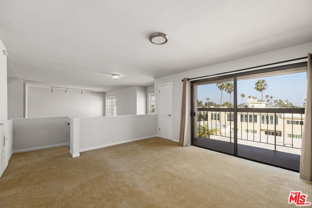 818 6Th St Unit: 301