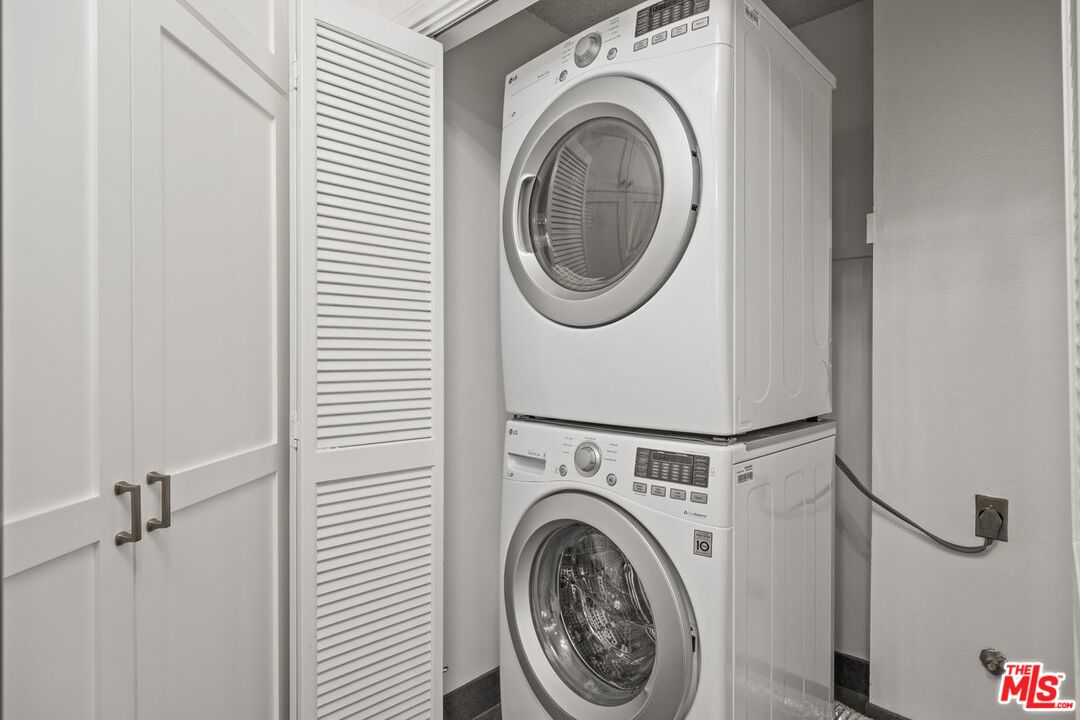 818 6Th St Unit: 301