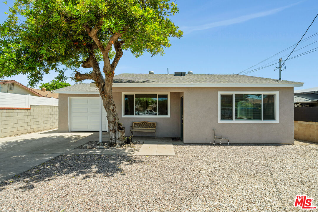 13032 Glamis St