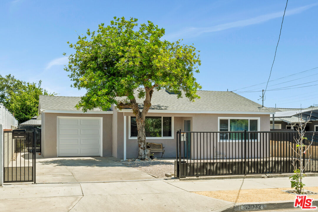13032 Glamis St