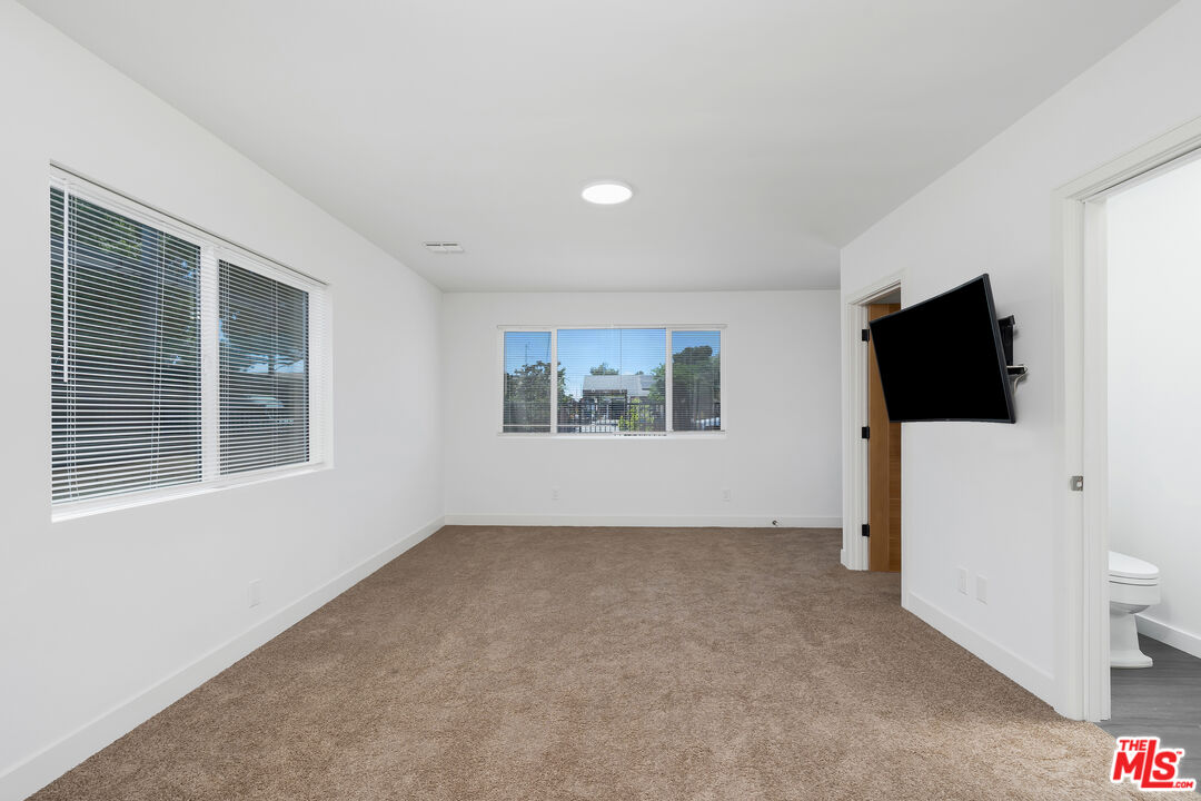 13032 Glamis St