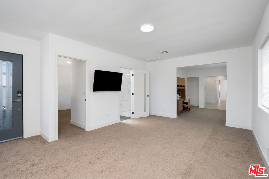 13032 Glamis St