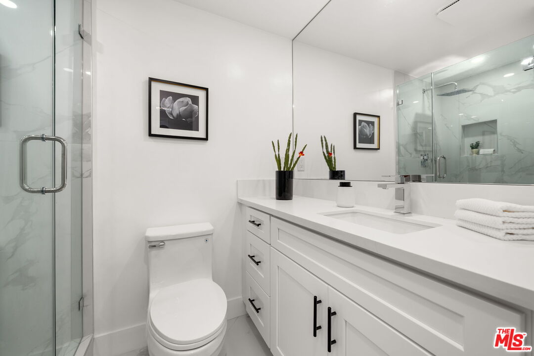 10450 Wilshire Blvd Unit: 5G