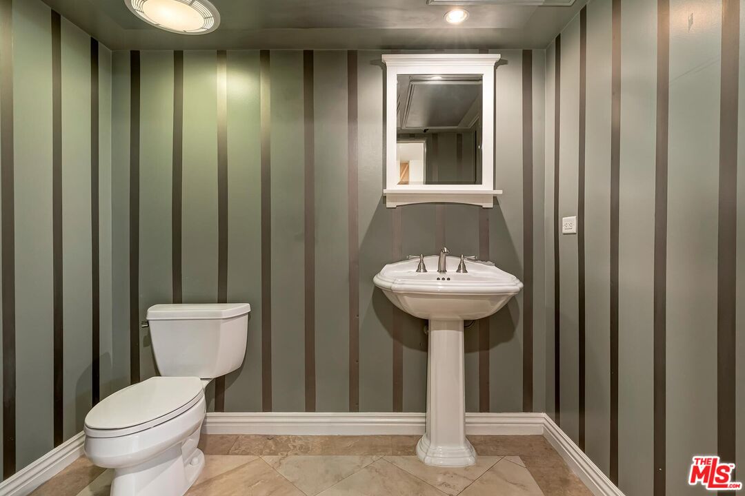 10795 Wilshire Blvd Unit: 403