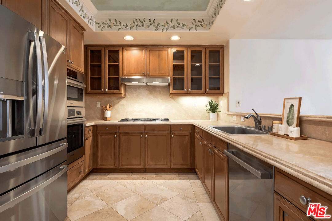 10795 Wilshire Blvd Unit: 403