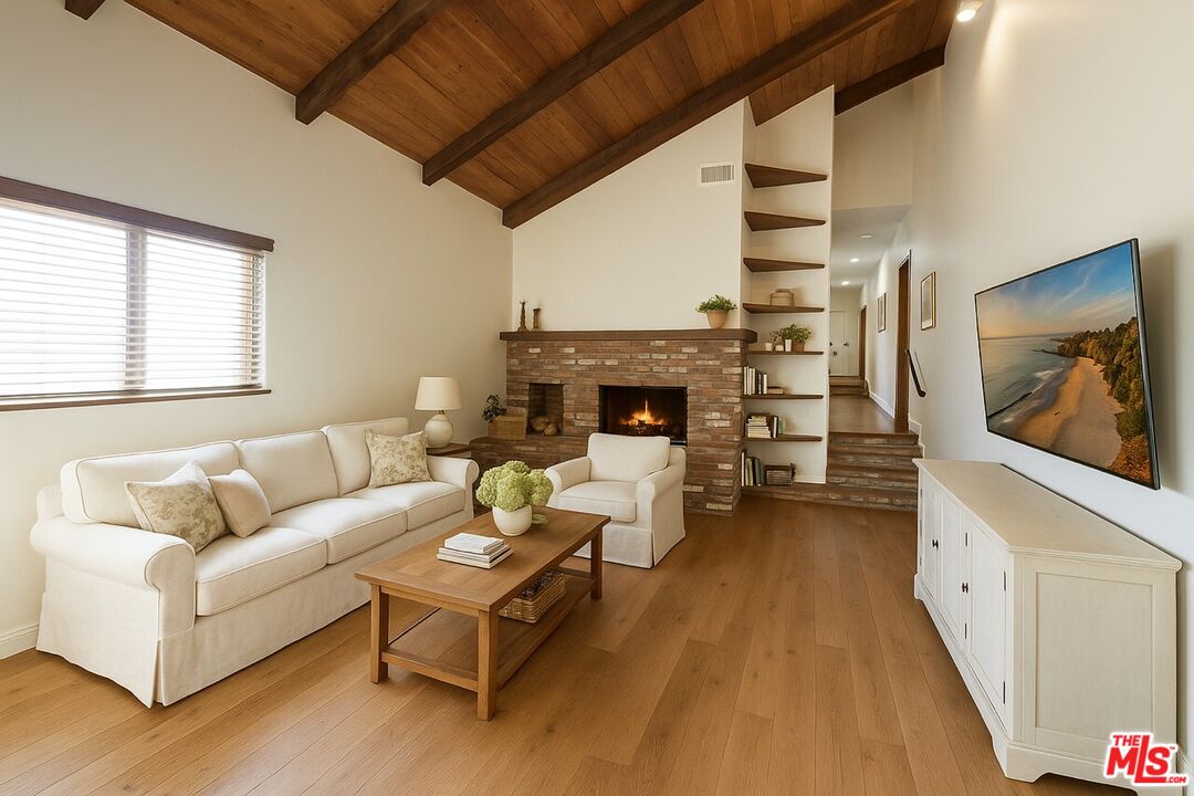 532 N San Marino Ave