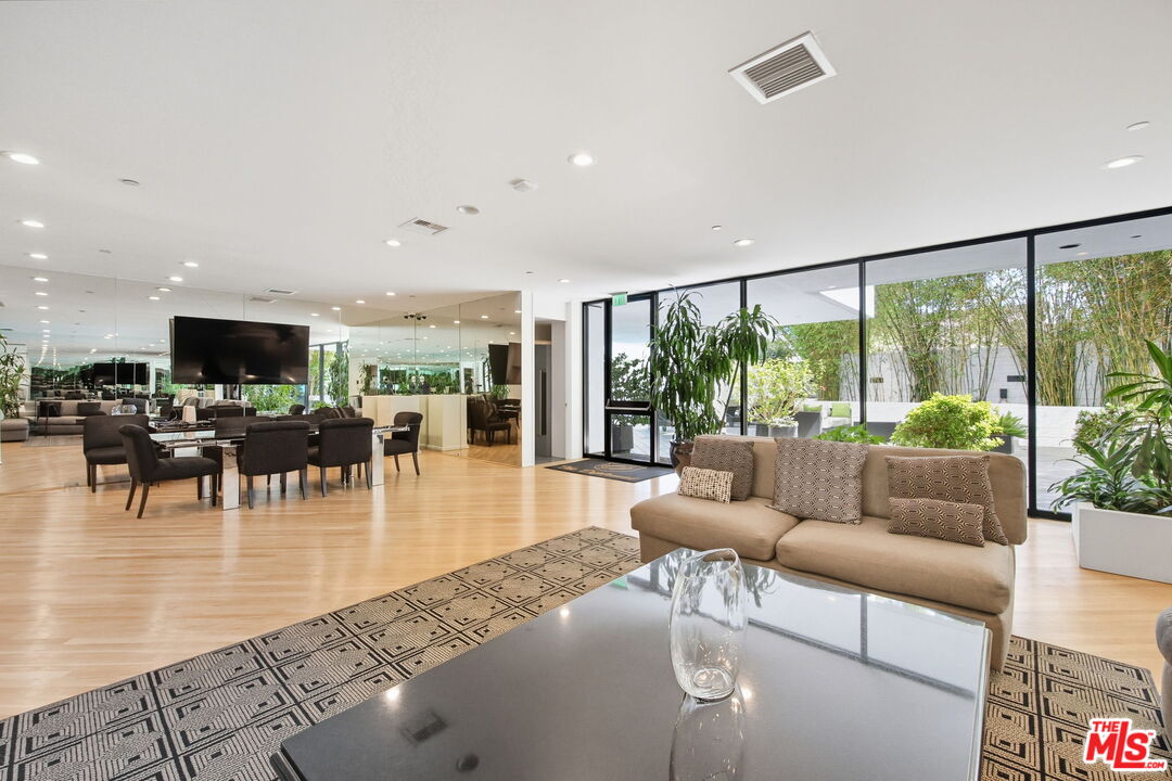 10350 Wilshire Blvd Unit: 1203