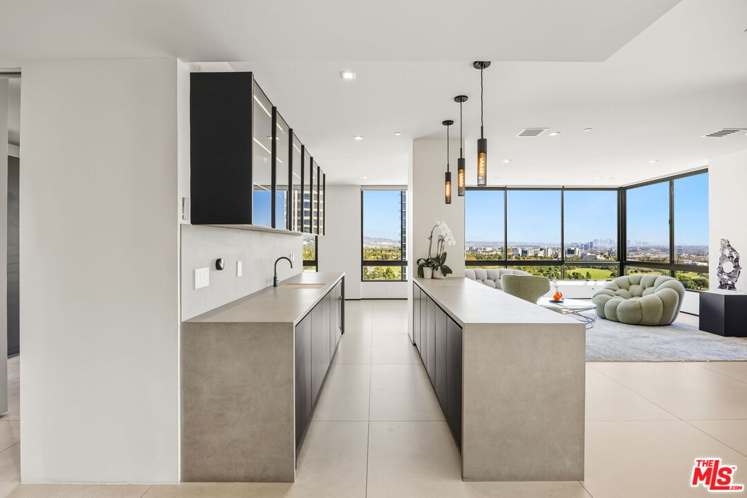 10350 Wilshire Blvd Unit: 1203