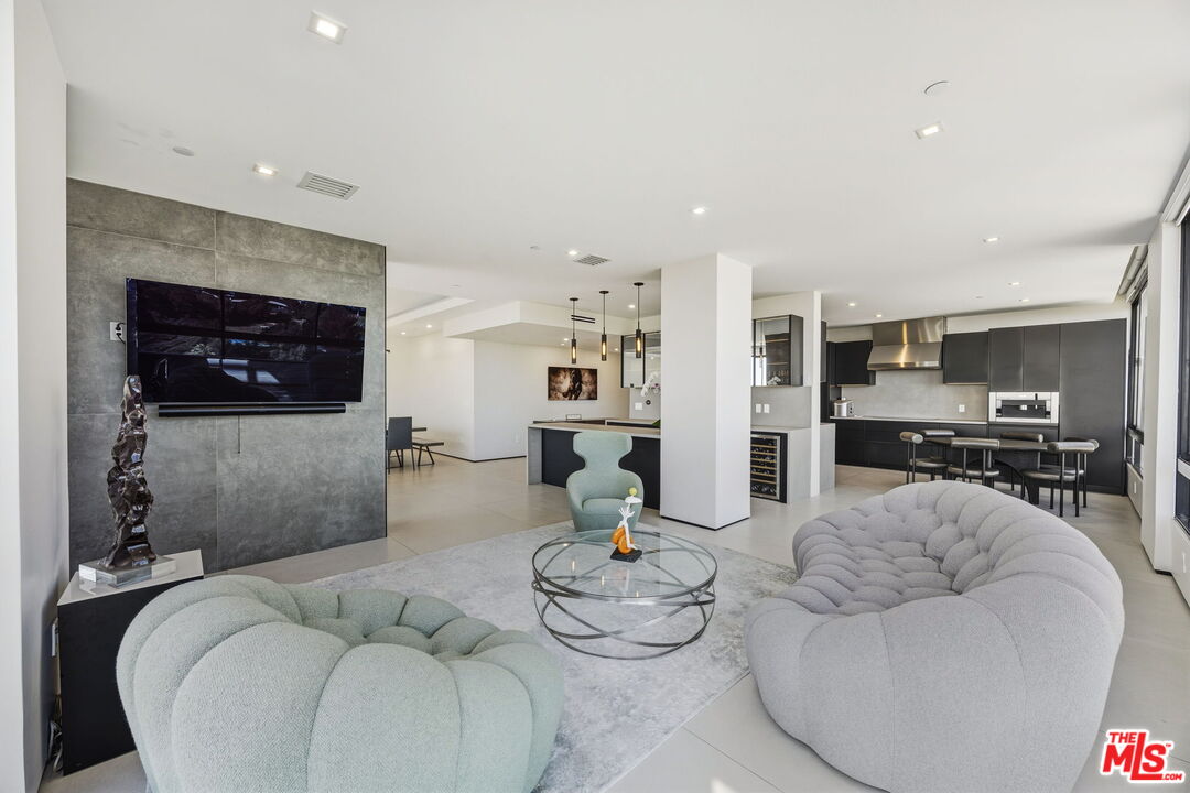 10350 Wilshire Blvd Unit: 1203