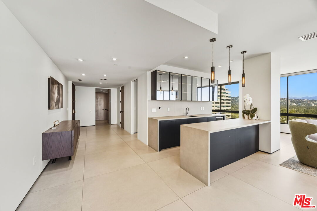 10350 Wilshire Blvd Unit: 1203