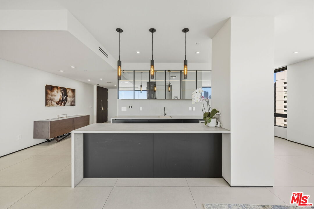 10350 Wilshire Blvd Unit: 1203