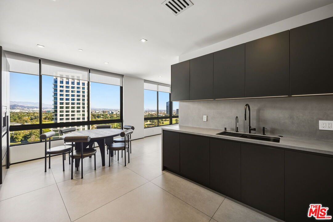 10350 Wilshire Blvd Unit: 1203