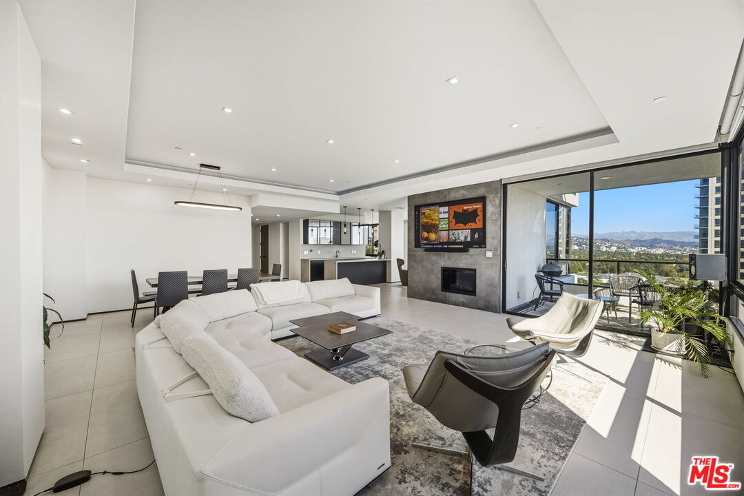 10350 Wilshire Blvd Unit: 1203