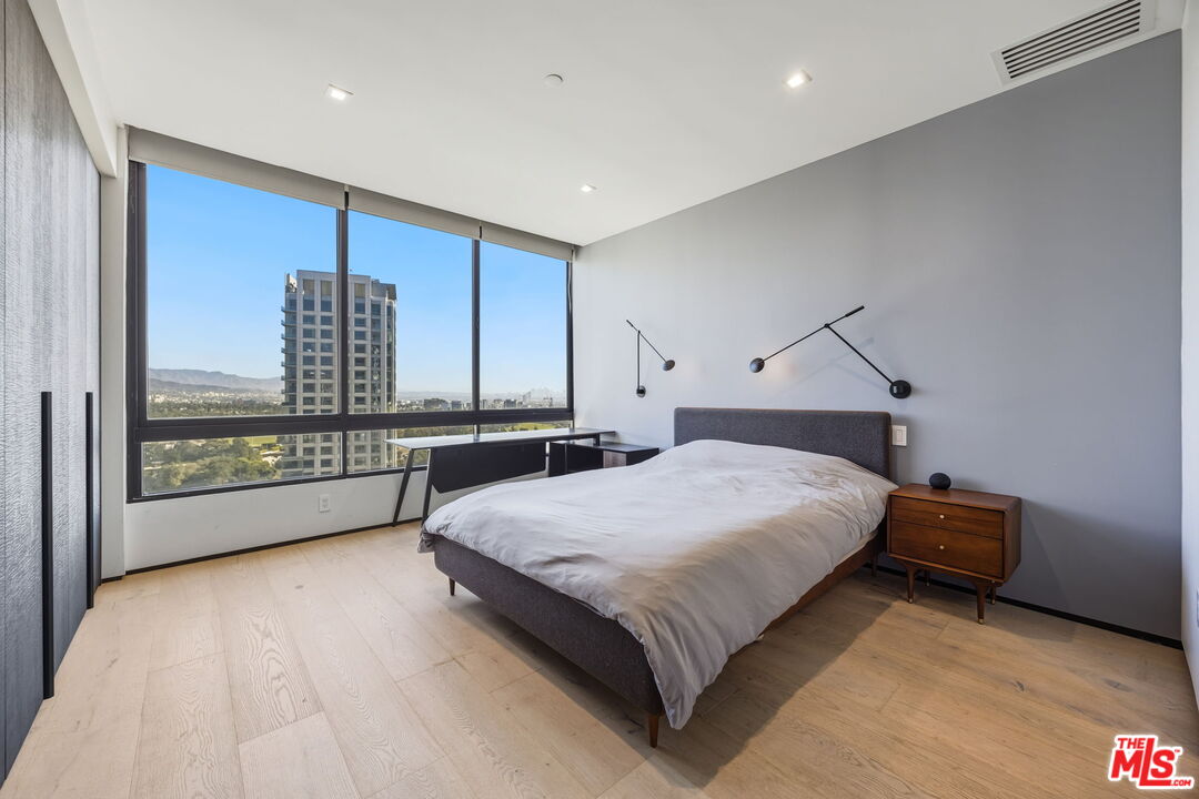 10350 Wilshire Blvd Unit: 1203