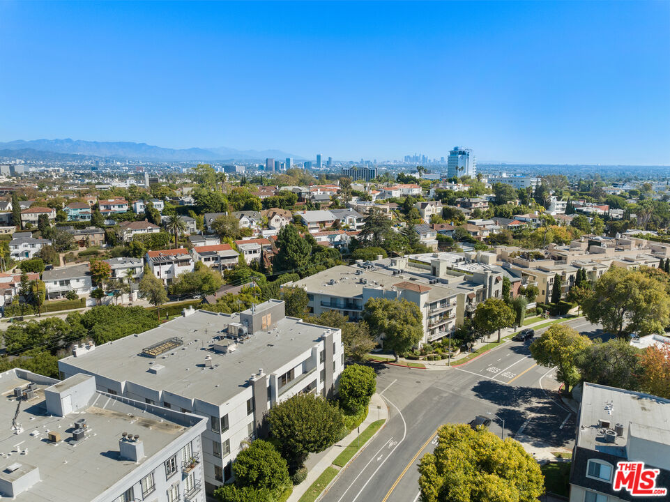 1220 Roxbury Dr Unit: 302