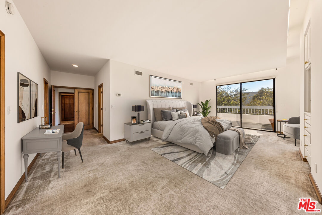 1220 Roxbury Dr Unit: 302