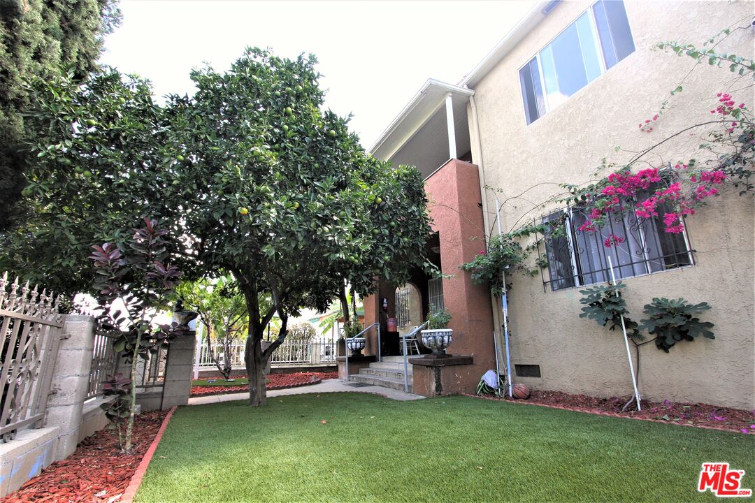 5420 Lemon Grove Ave