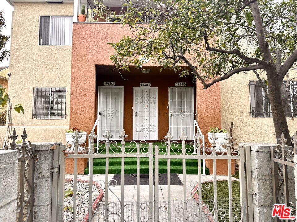 5420 Lemon Grove Ave