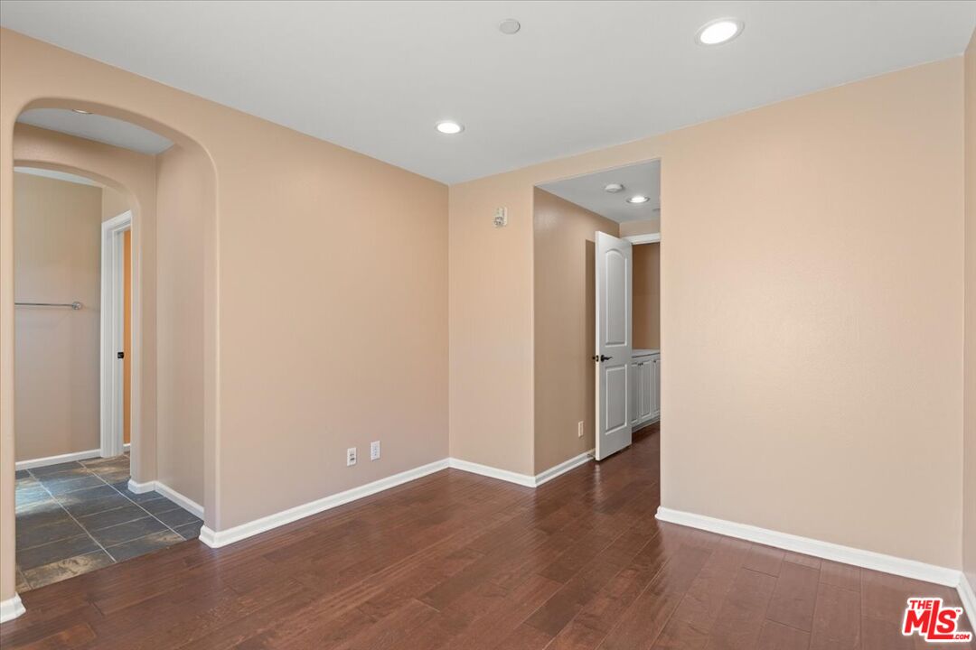 1749 Grand Ave Unit: 6