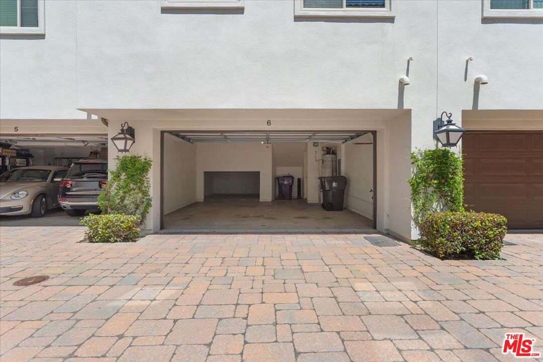 1749 Grand Ave Unit: 6