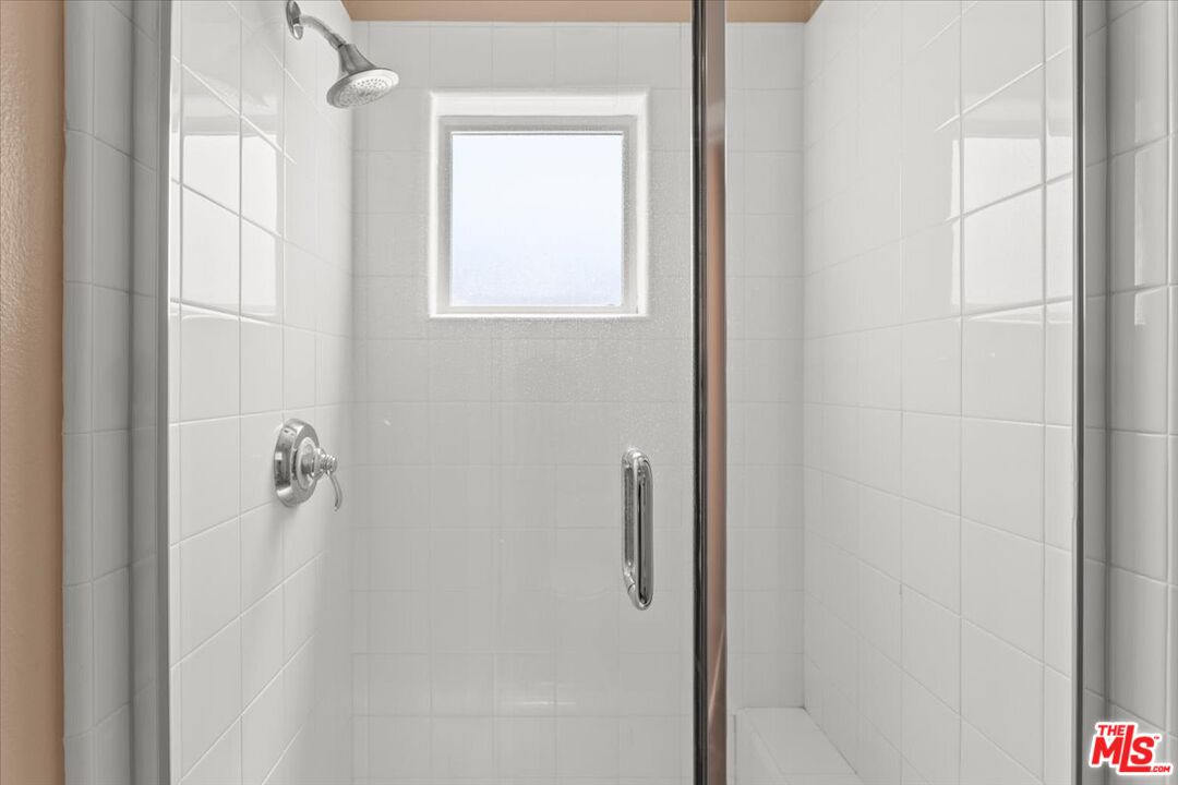 1749 Grand Ave Unit: 6