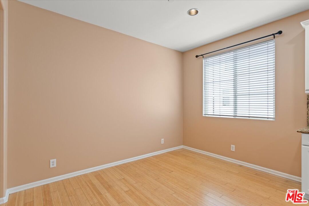 1749 Grand Ave Unit: 6