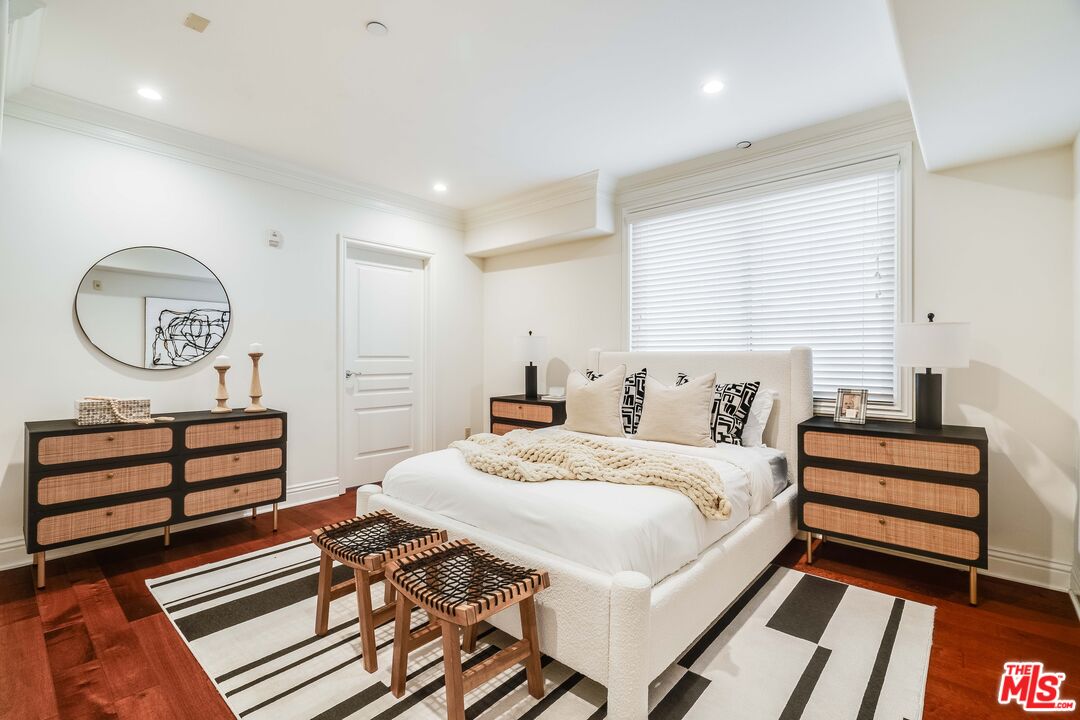 11749 Goshen Ave Unit: 102